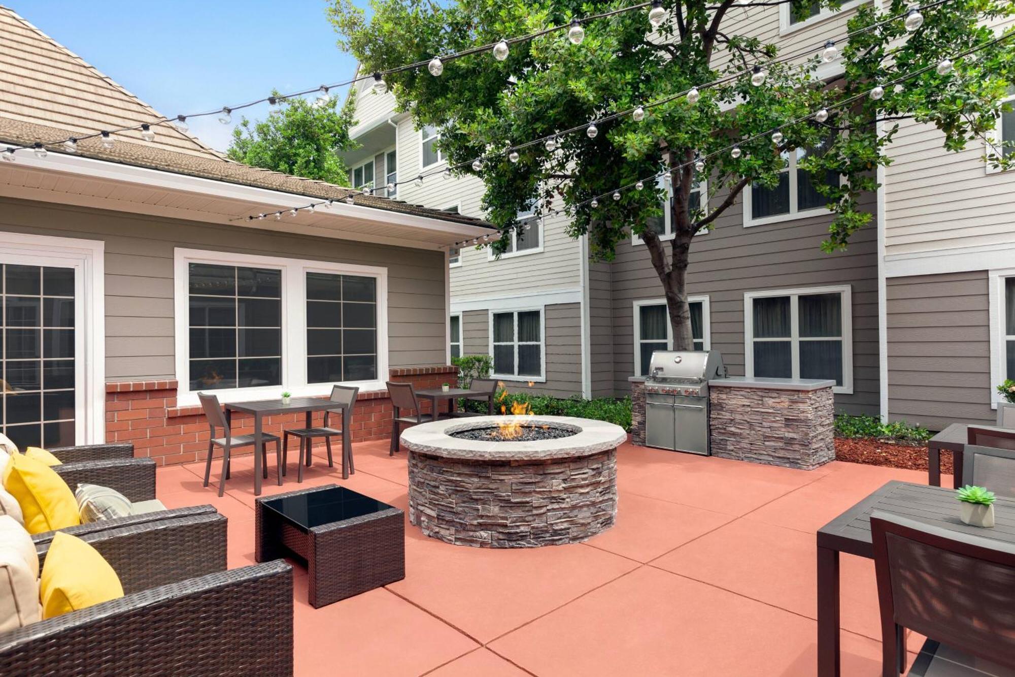 Residence Inn By Marriott Vacaville Exterior photo